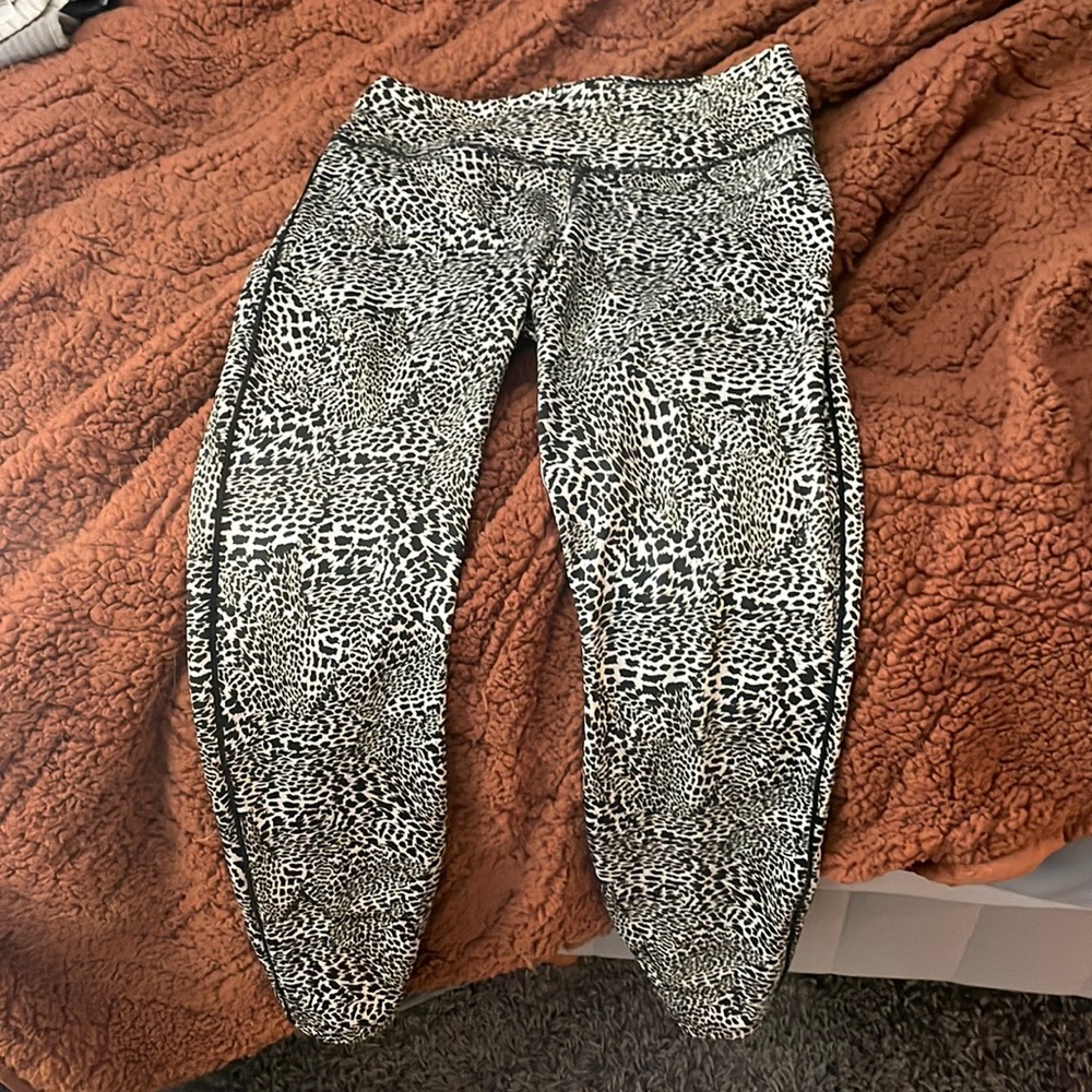 Nike pants size medium